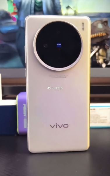 Vivo X100 Ultra получил 200 Мп камеру с телеоптикой Zeiss. Примеры снимков